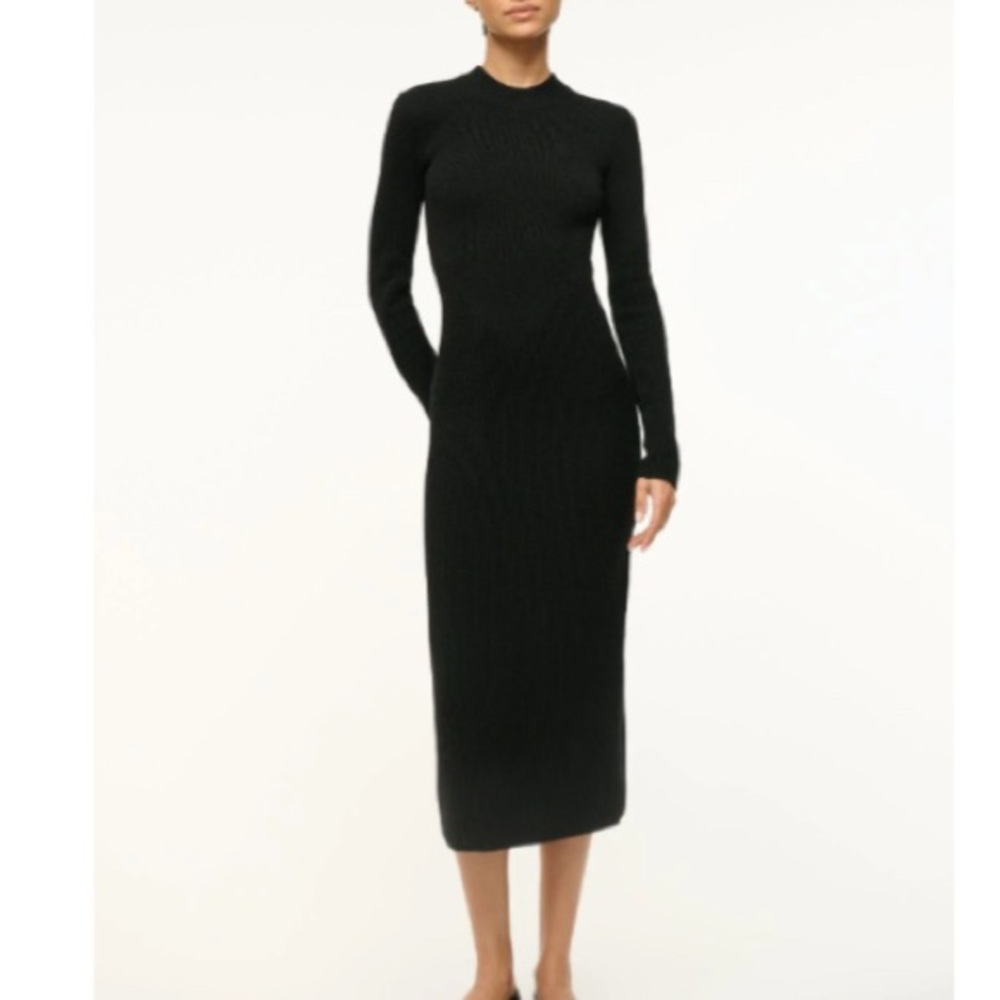 STAUD Ramona Dress
Chic Black Long Sleeve Knit Dress